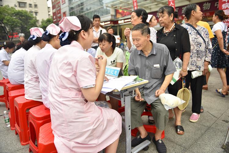 新澳最新版精准特和尔滨居民排队装空调与尔滨居民排队装空调多少钱